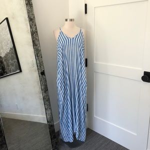 Love in blue and white striped maxi with pockets